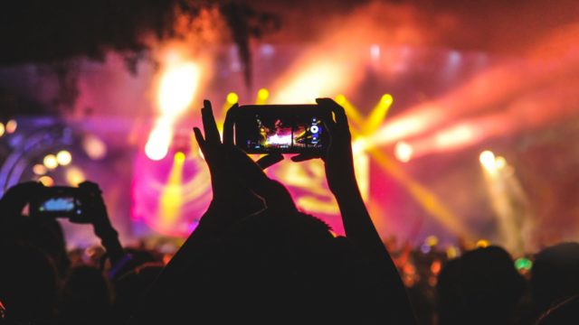 CDMX busca aplicar impuesto a conciertos transmitidos por internet