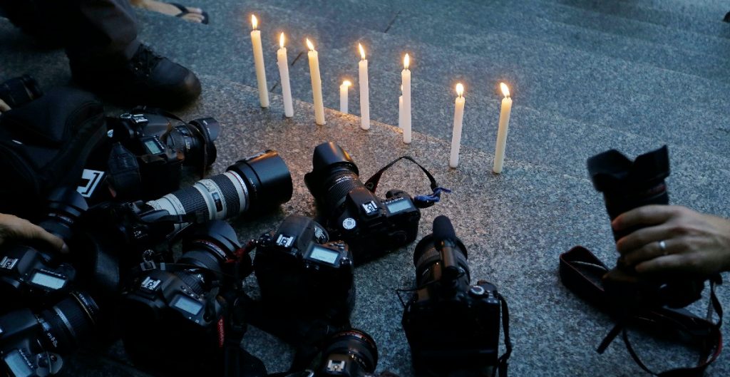 Atoradas, 34 iniciativas sobre protección a periodistas y defensores